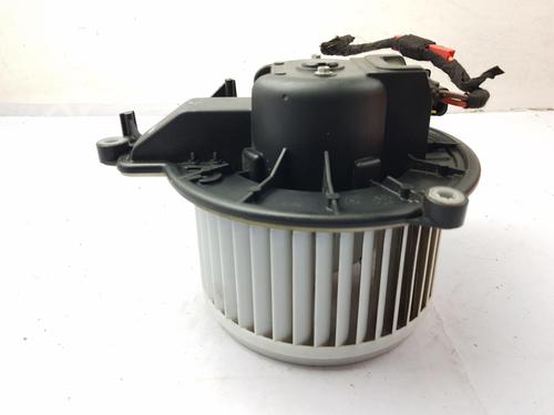 Heater blower motor IVECO DAILY VI Van 33S14, 35S14, 35C14, 42S14 | BP33130689M62  - Image 5