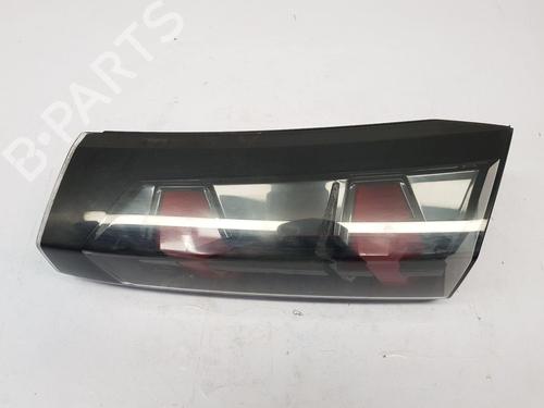 Used Right tailgate light Right tailgate light PEUGEOT 2008 II (UD_, US_, UY_, UJ_, UR_, UC_) 1.2 PureTech 130 (USHNS, URHNS) (130 hp) 30554531 30554531