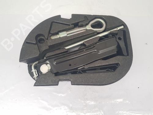 Used Jack Kit Jack Kit MINI MINI (F56) Cooper (136 hp) 34042975 34042975