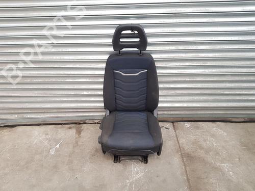 Used Right front seat Right front seat IVECO DAILY VI Van 33S14, 35S14, 35C14, 42S14 (136 hp) 32846925 32846925