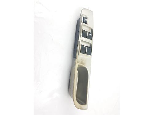 Used Right front window switch Right front window switch MITSUBISHI L200 / TRITON (KJ_, KK_, KL_) 2.5 DI-D 4WD (178 hp) 30764916 30764916
