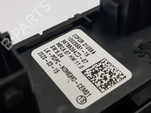 Right front window switch VAUXHALL CORSA Mk V (F) 1.5 | BP30500196I26