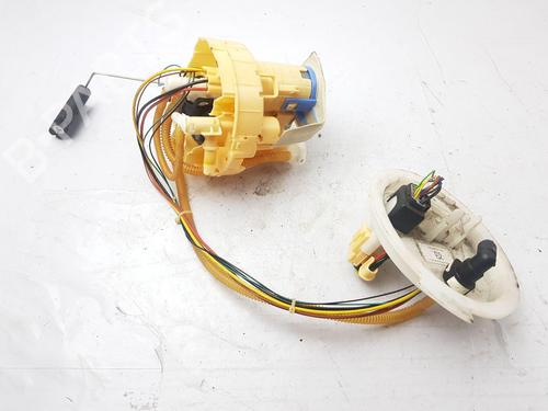 Used Fuel pump Fuel pump BMW 5 (G30, F90) 530 i (252 hp) 32870487 32870487