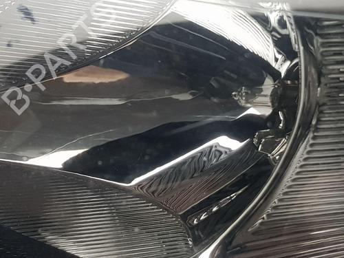 Left headlight VAUXHALL CORSA Mk III (D) (S07) 1.0 i 12V (L08) | BP27664999C28