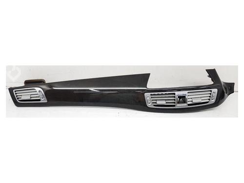 Used Air vent MERCEDES-BENZ CLS (C218) CLS 350 BlueTEC / d (218.326) (258 hp) 22681378