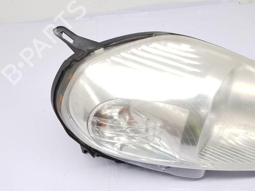 Right headlight FIAT GRANDE PUNTO (199_) 1.4 16V (199BXG1B, 199AXG1B) | BP32252143C29