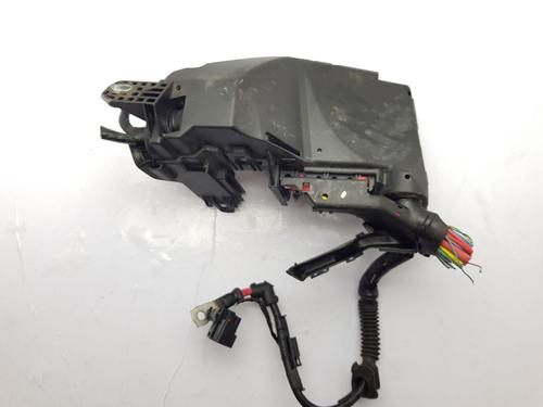 Used Fuse box Fuse box 22208162 22208162