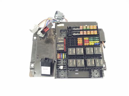 Used Fuse box Fuse box LAND ROVER DEFENDER Station Wagon (L316, L315) 2.2 Td4 4x4 (L316) (122 hp) 36671181 36671181