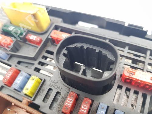 Fuse box PEUGEOT RCZ 2.0 HDi | BP31663658E1 