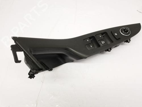 Right front window switch HYUNDAI i30 (GD) 1.6 CRDi | BP31864163I26 