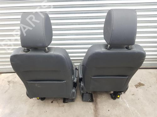 Right front seat LAND ROVER DISCOVERY IV (L319) 3.0 TD 4x4 | BP26915072C16 