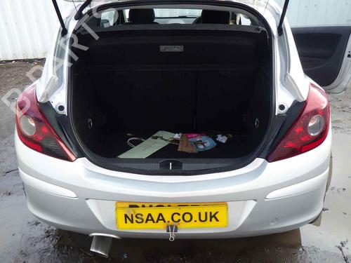 Brugte VAUXHALL CORSA Mk III (D) (S07)  1.2 i 16V (L08)  4631953