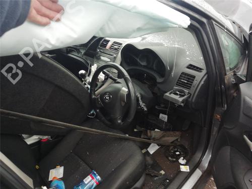 Cappelliera posteriore TOYOTA AURIS (_E15_) 2.0 D-4D (ADE150_, ADE150R) | BP30737629C85