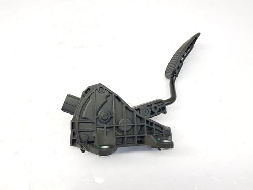pedal-toyota-c-hr-_x1_-2016-28119978 main image