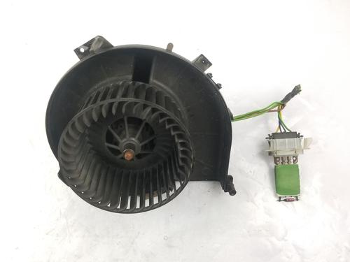 Moteur de chauffage VAUXHALL COMBO Mk II (C) Box Body/MPV (F25) 1.3 CDTI 16V (75 hp) 29815708