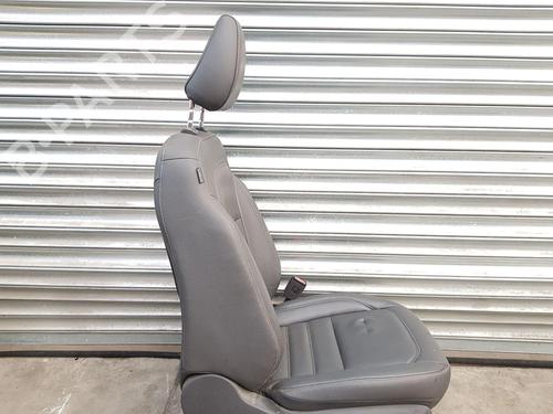 Right front seat FORD KUGA I 2.0 TDCi | BP28684152C16
