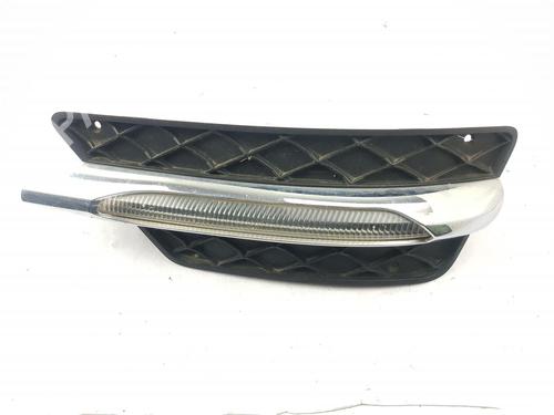 left-daytime-light-mercedes-benz-c-class-coupe-c204-2011-31959711 main image