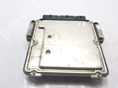 Engine control unit (ECU) VAUXHALL VIVARO A Van (X83) 2.0 CDTI | BP30914633M57