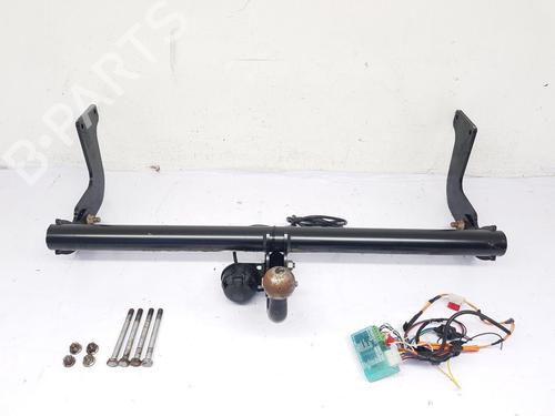 Używane Hak holowniczy / Mechanizm FORD TRANSIT COURIER B460 Box Body/MPV [2014-2025]  30045423