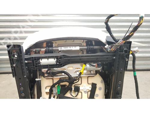 Left front seat TESLA MODEL 3 (5YJ3) EV AWD | BP33329919C15 - Image 19