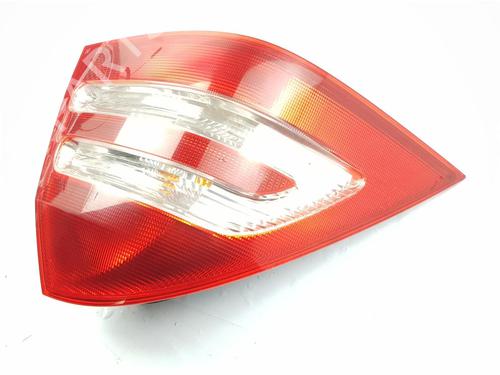 Right taillight MERCEDES-BENZ C-CLASS (W203) C 200 Kompressor (203.045) | BP28119884C35 