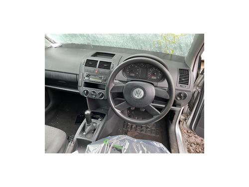 Left front steering knuckle VW POLO IV (9N_, 9A_) 1.2 | BP30627833M25 