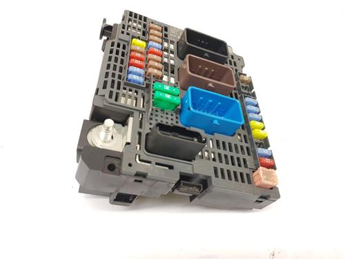 Fuse box CITROËN C4 Picasso II 1.6 BlueHDi 120 | BP38087271E1 - Image 4