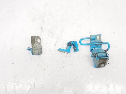 Used Hinge/Door check strap Hinge/Door check strap VW CADDY III Box Body/MPV (2KA, 2KH, 2CA, 2CH) 1.6 TDI (102 hp) 33558962 33558962