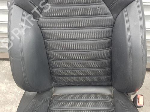 Right front seat ALFA ROMEO GIULIA (952_) 2.2 D (952AFA25, 952AFM25, 952ALA25) | BP28329809C16 