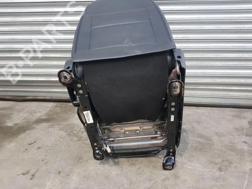 Right front seat MITSUBISHI L200 / TRITON (KA_T, KB_T) 2.5 DI-D 4WD (KB4T) | BP30923983C16