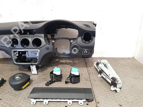 Dashboard MERCEDES-BENZ GLA-CLASS (X156) GLA 200 (156.943) | BP22658555C46 