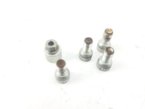 BP30500306O1 main image