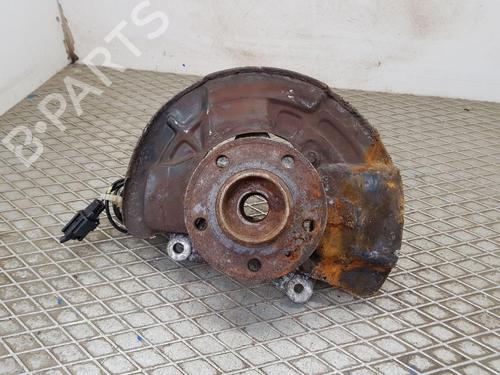 Used Left front steering knuckle VOLVO V70 II (285) 2.4 (140 hp) 26310266