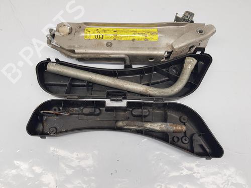 Jack Kit Jack Kit AUDI A4 B7 Avant (8ED) 2.0 TFSI quattro (220 hp) 35967066 35967066