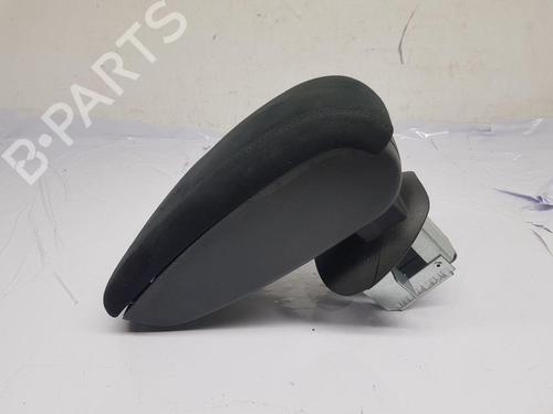 Bracciolo centrale NISSAN JUKE (F15) 1.6 (117 hp) 31603543