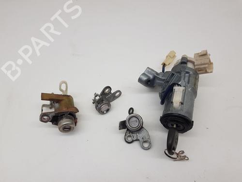 Used Ignition barrel TOYOTA YARIS (_P1_) 1.5 (NCP13_, NCP13R) (106 hp) 31053448