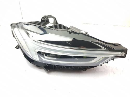 Used Right headlight VOLVO XC60 II (246) T5 AWD (250 hp) 32430341