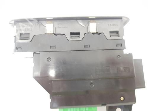 Right front window switch VOLVO V70 II (285) D5 | BP37584968I26 - Image 8
