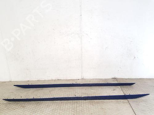 Used Right sideskirt Right sideskirt 36936345 36936345