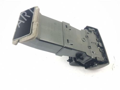 Air vent AUDI A3 Sportback (8YA, 8YF) 30 TDI | BP31574517I21