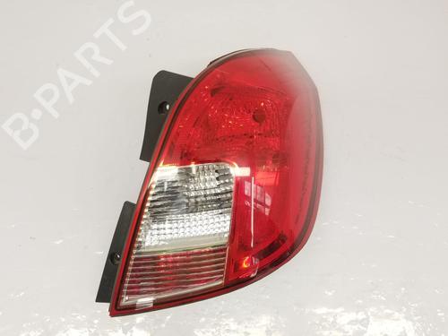 Feu arrière droit VAUXHALL ANTARA A (L07) 2.2 CDTi 4x4 (184 hp) 28087911