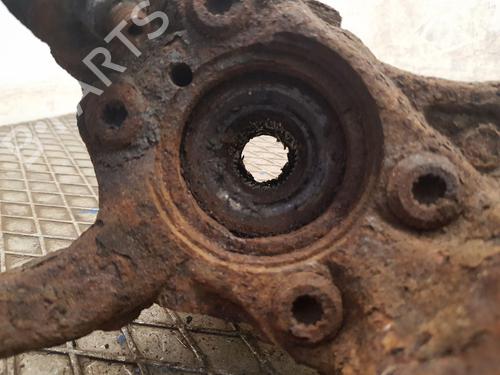 Right front steering knuckle VW CADDY III Box Body/MPV (2KA, 2KH, 2CA, 2CH) 1.6 TDI | BP29984276M26 