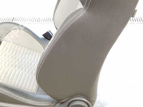 Right front seat FORD FIESTA VI (CB1, CCN) 1.6 ST | BP27600641C16 