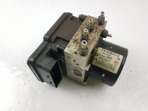 Used ABS pump RENAULT SCÉNIC III (JZ0/1_) 1.5 dCi (106 hp) 31722799