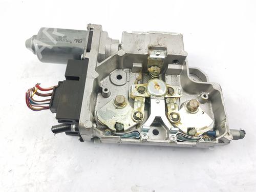 Used Electric handbrake BMW 7 (E65, E66, E67) 730 d (218 hp) 28413417