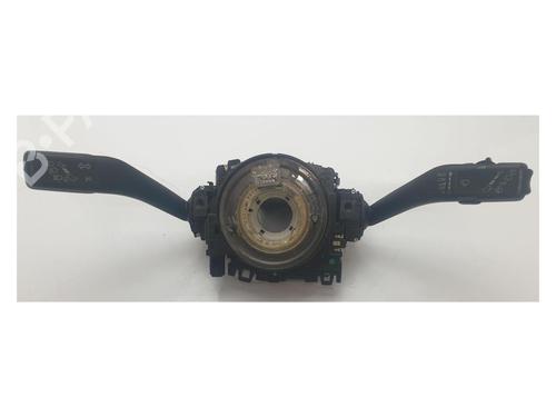 Used Steering column stalk VW GOLF PLUS V (5M1, 521) 1.6 TDI (105 hp) 22673911