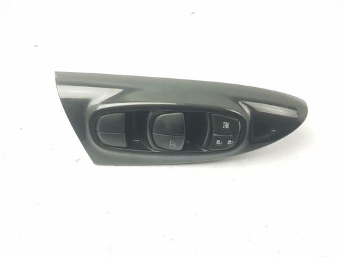 Used Right front window switch Right front window switch NISSAN JUKE (F15) 1.5 dCi (110 hp) 34638877 34638877