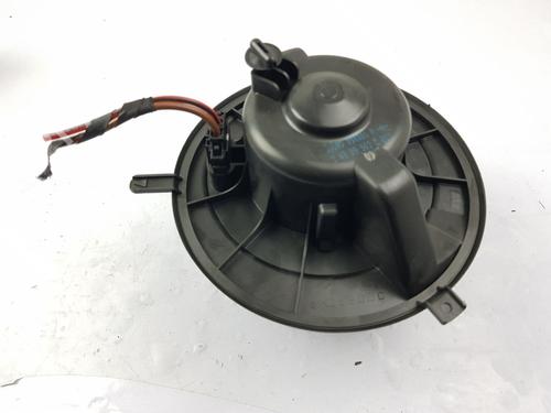 Heater blower motor VW GOLF VI (5K1) 2.0 TDI | BP29492669M62 