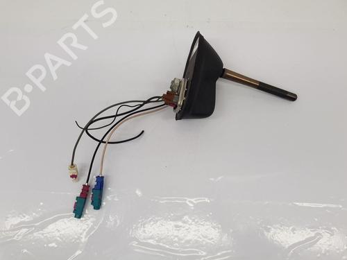 Used Antenna/Base Antenna/Base MINI MINI (R56) One (98 hp) 33889883 33889883