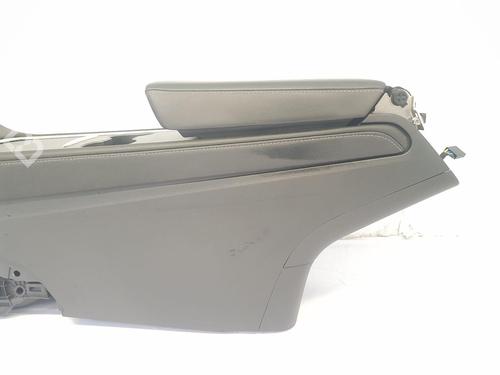 Armrest / Center console TESLA MODEL Y (5YJY) Long Range Rear-Wheel Drive | BP38701737I20 - Image 10